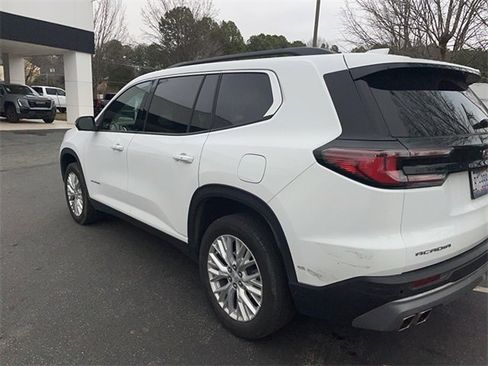 Used 2024 GMC Acadia Elevation image 2