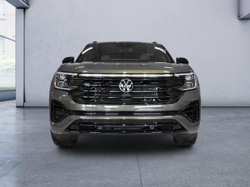 Used 2025 Volkswagen Atlas Cross Sport SEL R-Line AWD/4WD image 8