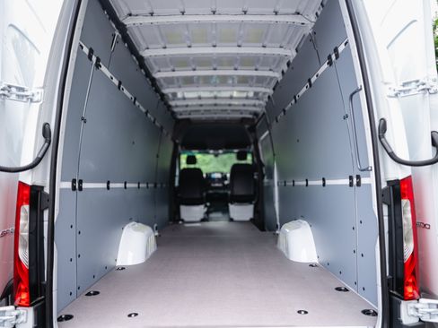 New 2026 Mercedes-Benz Sprinter 2500 image 13