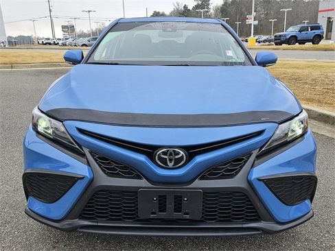 Used 2024 Toyota Camry SE image 2