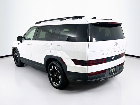 Used 2025 Hyundai Santa Fe SEL FWD image 5