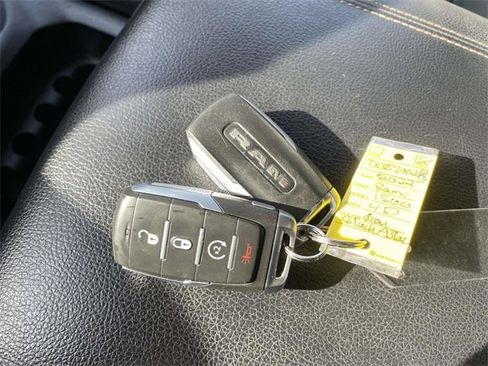 Used 2022 RAM 1500 Big Horn image 32