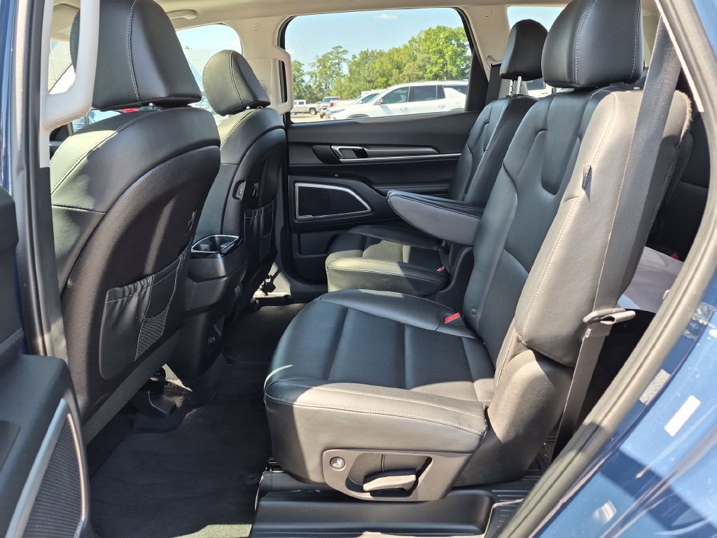 Used 2025 Kia Telluride S FWD image 32