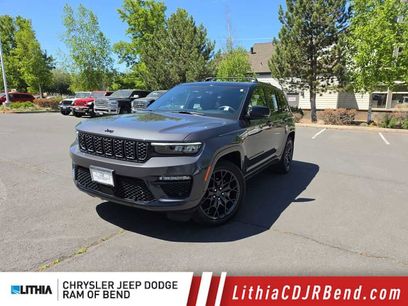 Used 2025 Jeep Grand Cherokee Summit w/ Obsidian Package