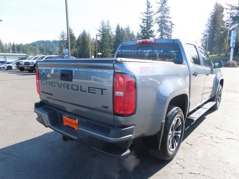 Used 2021 Chevrolet Colorado Z71 w/ Safety Package image 9