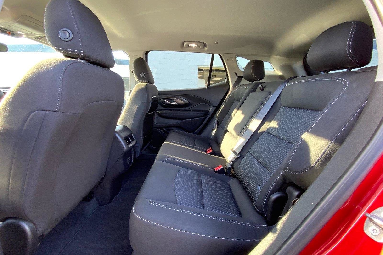 Used 2023 GMC Terrain SLE w/ Driver Convenience Package AWD/4WD image 11