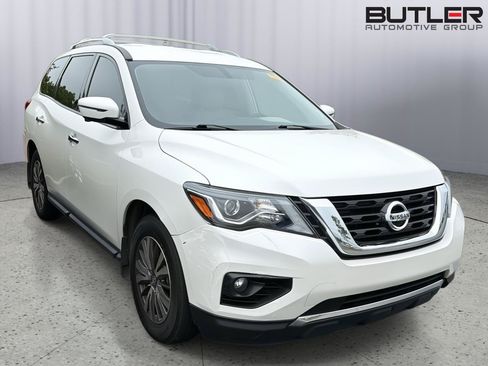 Used 2019 Nissan Pathfinder SL FWD image 5