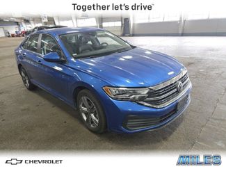 Used 2024 Volkswagen Jetta SE FWD video 1
