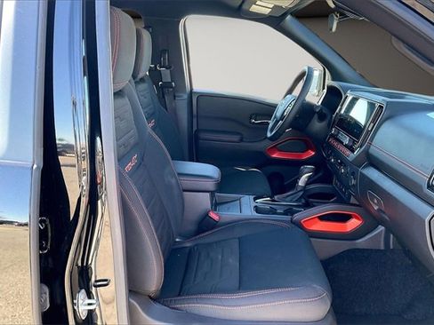 Certified 2025 Nissan Frontier PRO-4X w/ Pro Convenience Package image 7
