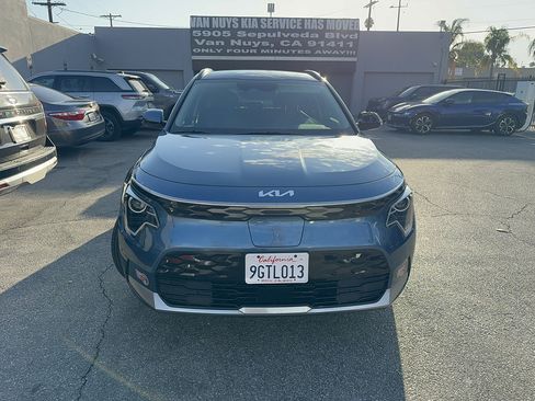 Used 2023 Kia Niro Wind FWD image 2