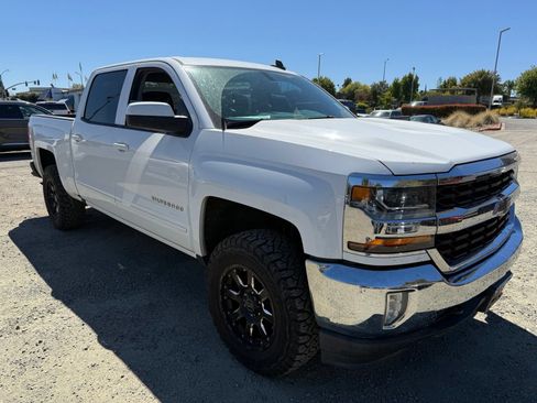 Used 2018 Chevrolet Silverado 1500 LT w/ All Star Edition AWD/4WD image 8