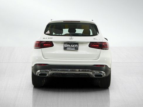 Used 2020 Mercedes-Benz GLC 300 4MATIC image 4