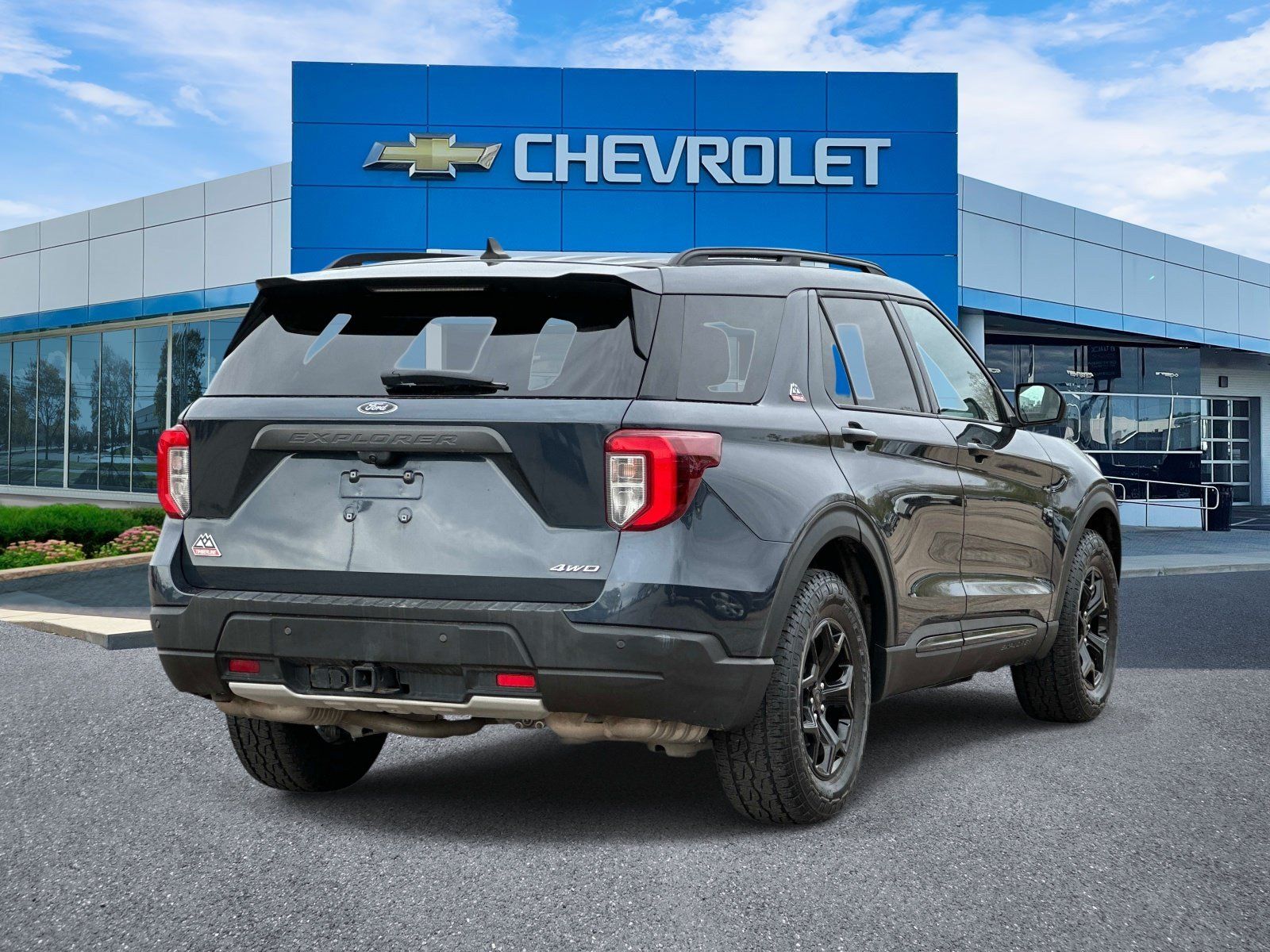 Used 2023 Ford Explorer Timberline w/ Timberline Technology Package AWD/4WD image 4