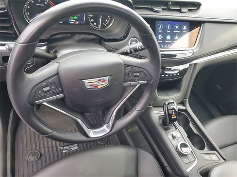 Certified 2023 Cadillac XT6 Luxury image 13