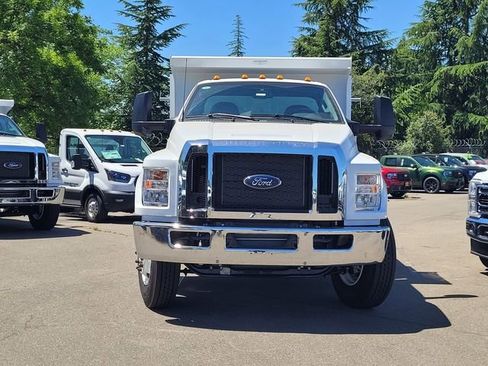 New 2026 Ford F650 2WD Regular Cab Super Duty image 3