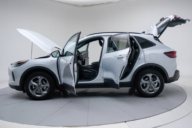 Used 2025 Ford Escape ST-Line Select AWD/4WD image 19