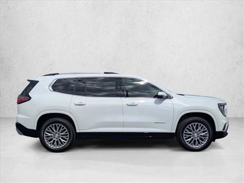 Used 2026 GMC Acadia Denali w/ Super Cruise Package FWD image 4