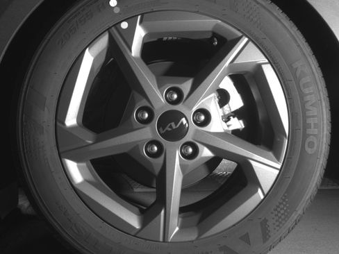 Used 2025 Kia K4 LXS image 14