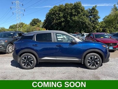 Used 2025 Nissan Kicks SV w/ SV Premium Package AWD/4WD image 1