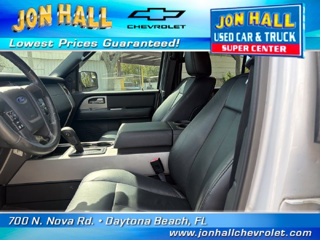 Used 2017 Ford Expedition XLT w/ Equipment Group 201A RWD image 16