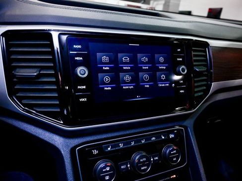 Used 2022 Volkswagen Atlas SE image 48