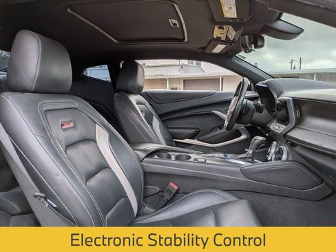 Used 2019 Chevrolet Camaro SS RWD image 27