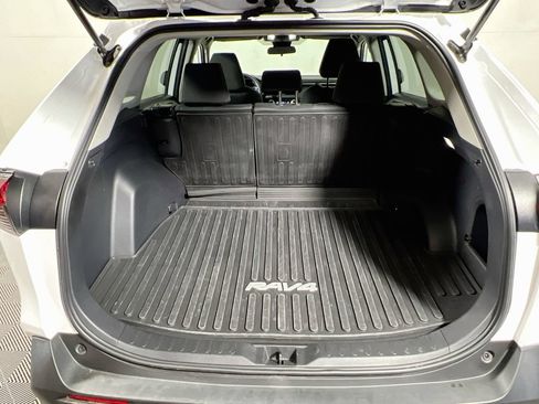 Certified 2025 Toyota RAV4 XLE AWD/4WD image 22