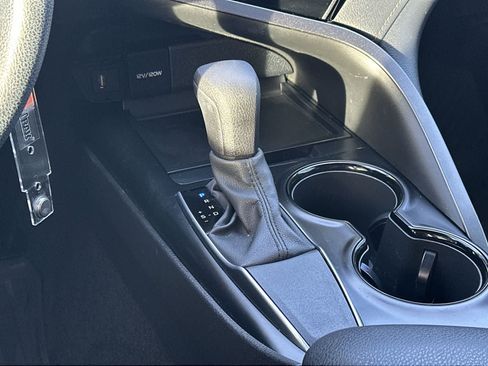 Used 2020 Toyota Camry LE FWD image 23