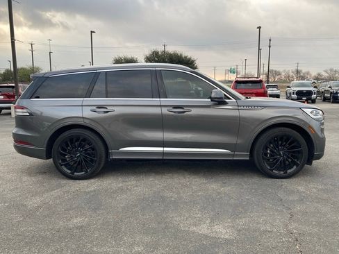 Used 2021 Lincoln Aviator Reserve w/ Equipment Group 210A image 4