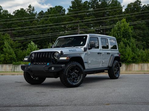 Used 2023 Jeep Wrangler Unlimited w/ Sun & Screen Package AWD/4WD image 1
