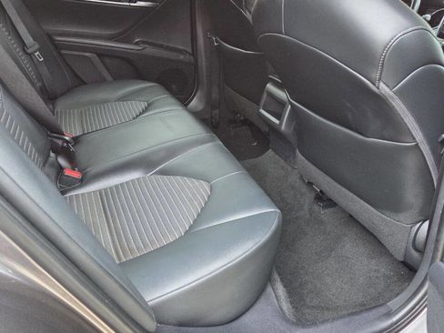 Used 2020 Toyota Camry SE w/ Convenience Package FWD image 13