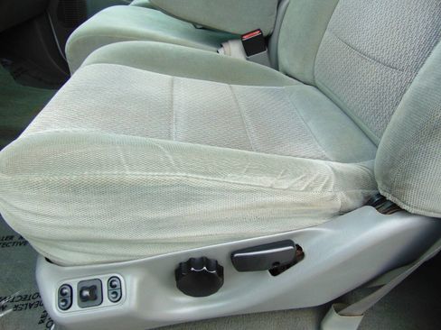 Used 2004 Ford F250 XLT image 7