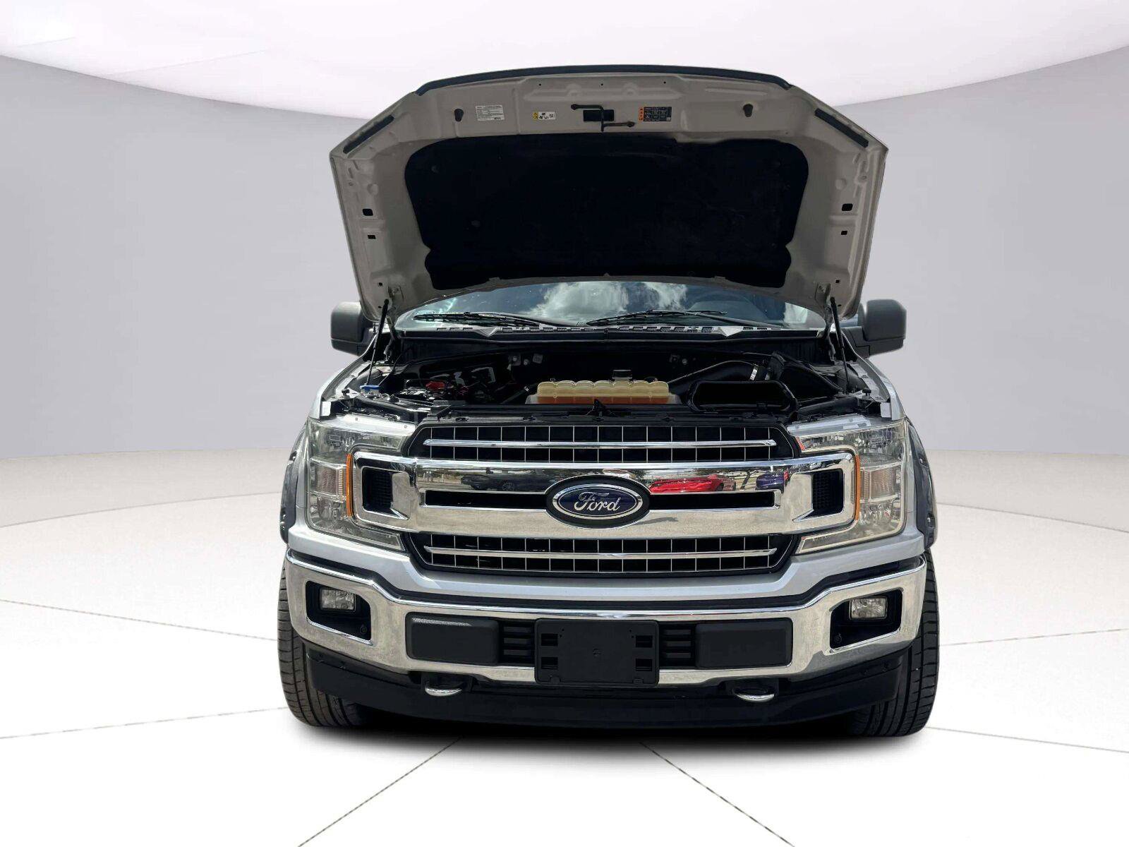 Used 2018 Ford F150 XLT w/ Equipment Group 302A Luxury AWD/4WD image 44