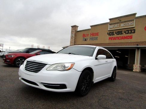 Used 2014 Chrysler 200 LX FWD image 3