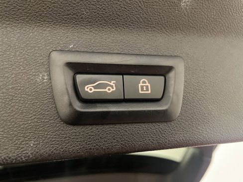 Used 2019 BMW X3 xDrive30i w/ Premium Package image 11