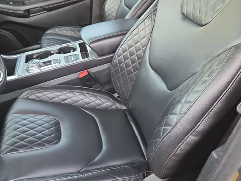 Used 2024 Ford Edge Titanium image 17