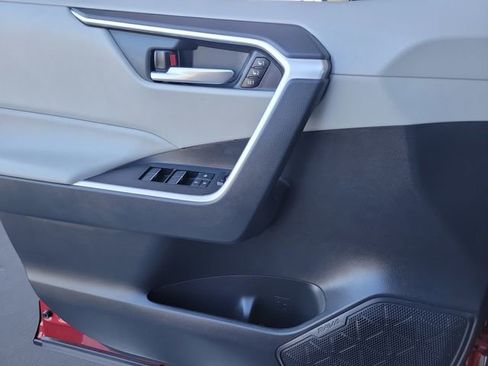 Used 2023 Toyota RAV4 XLE Premium image 20