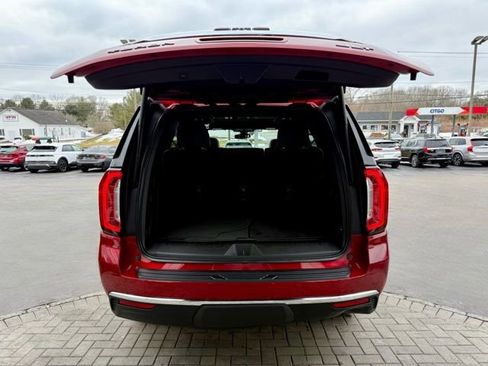 Used 2022 GMC Yukon SLT w/ SLT Luxury Package image 11
