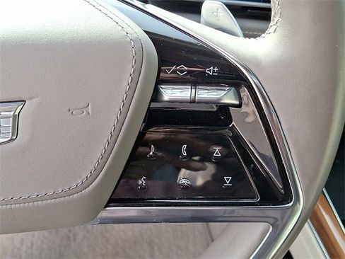 Certified 2025 Cadillac Escalade ESV Premium Luxury Platinum w/ LPO, Floor Liner Package image 21