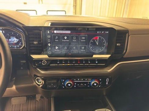 Used 2023 GMC Sierra 1500 SLT w/ SLT Premium Plus Package AWD/4WD image 15