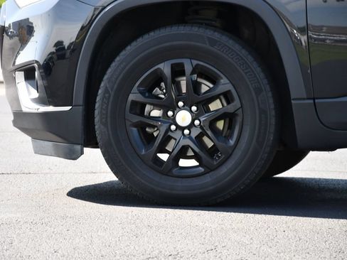 Used 2020 Chevrolet Traverse LT FWD image 12