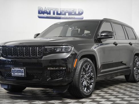Used 2024 Jeep Grand Cherokee L Summit image 3