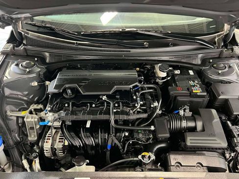 Used 2025 Hyundai Elantra Limited FWD image 39