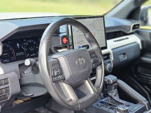 Used 2024 Toyota Tacoma TRD Off-Road AWD/4WD image 12