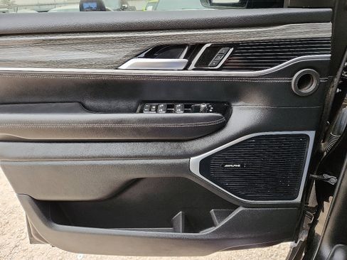 Used 2022 Jeep Wagoneer Series III image 13