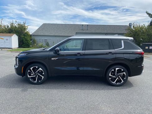 New 2025 Mitsubishi Outlander SEL image 9