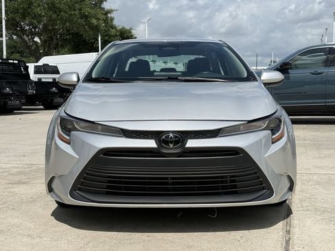 Used 2024 Toyota Corolla LE FWD image 9
