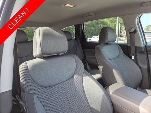 Used 2019 Hyundai Santa Fe SE FWD image 15