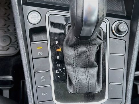 Used 2020 Volkswagen Jetta SE FWD image 17