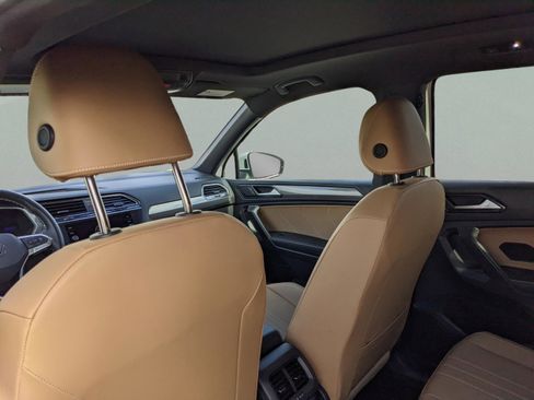 Used 2023 Volkswagen Tiguan SE image 15